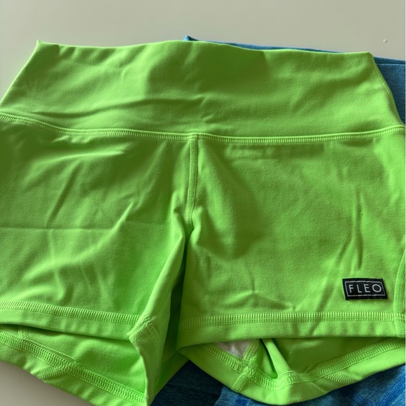 FLEO 3 Pairs Shorts Bundle Size Medium - Picture 4 of 9